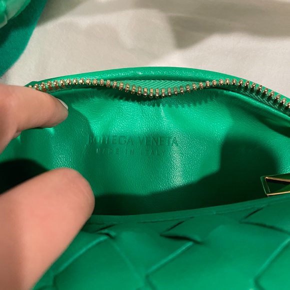 Bottega Veneta mini Jodie Leather bag parakeet green color Intrecciato design - Picture 11 of 12